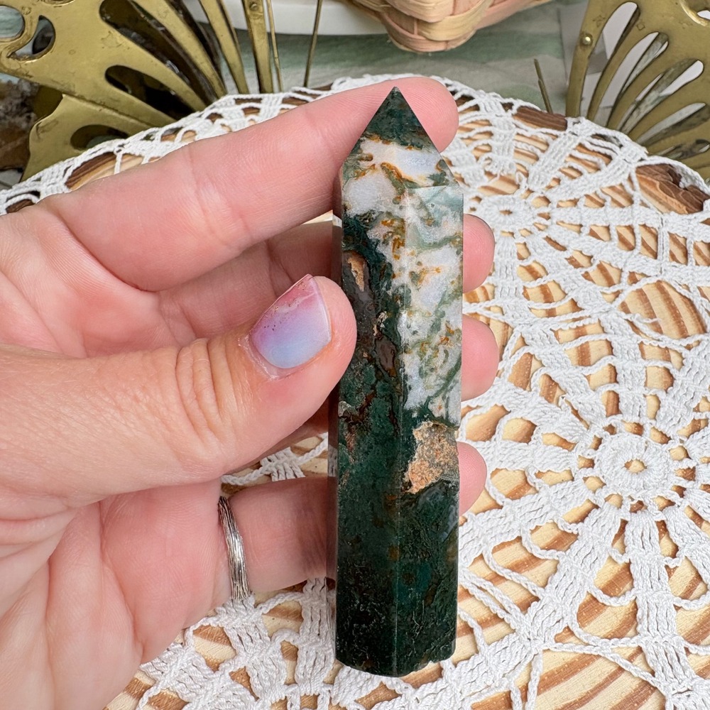 Green Moss Agate Point Crystal Tower Goblincore Natural Stone 62g